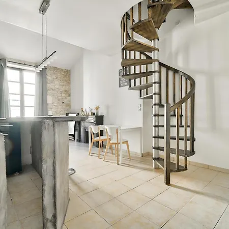 Apartmán In The Heart Of Nimes' Historic Center
