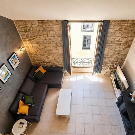 In The Heart Of Nimes' Historic Center Appartement *